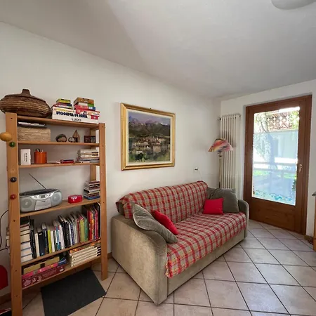 Smarties Apartment Isolaccia